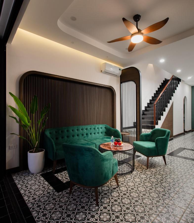 Khách sạn gần biển Miami Tuy Hoà Phú Yên Esterno foto